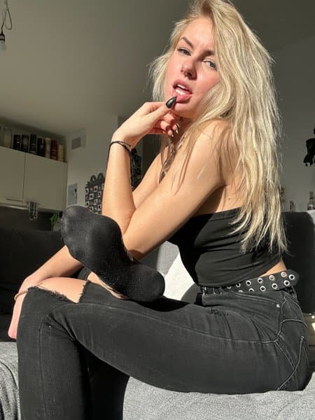 emmyfeetandsocks
