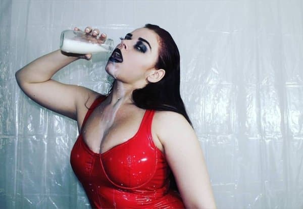 miss_thana_belladonna