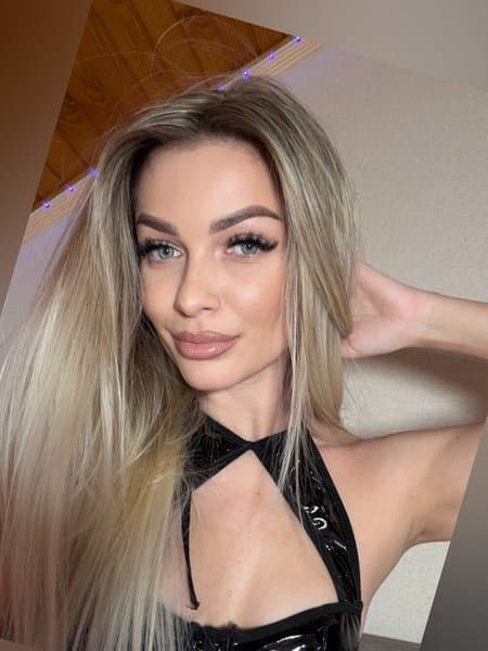 sexyblondesarah