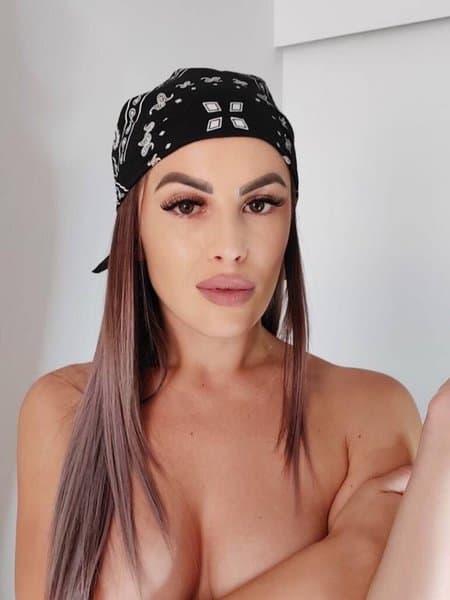yuliaquinn