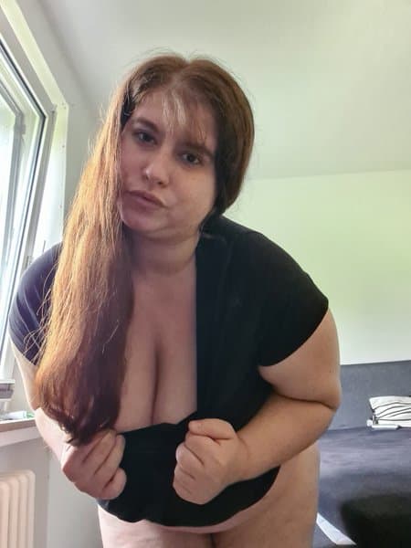 curvyshelly99